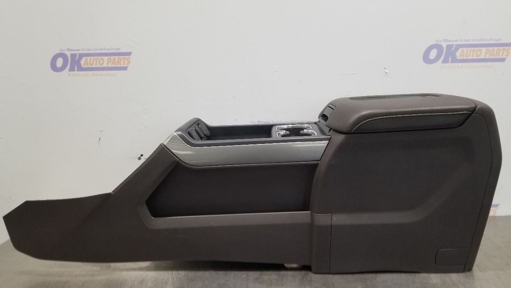 18 CHEVY SILVERADO 1500 FRONT CENTER FLOOR CONSOLE ASSEMBLY BROWN