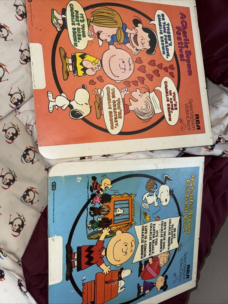 32 Collectible RCA Videodiscs