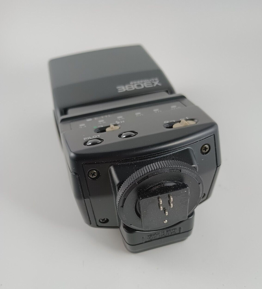 Canon Speedlite 380EX Flash with Case