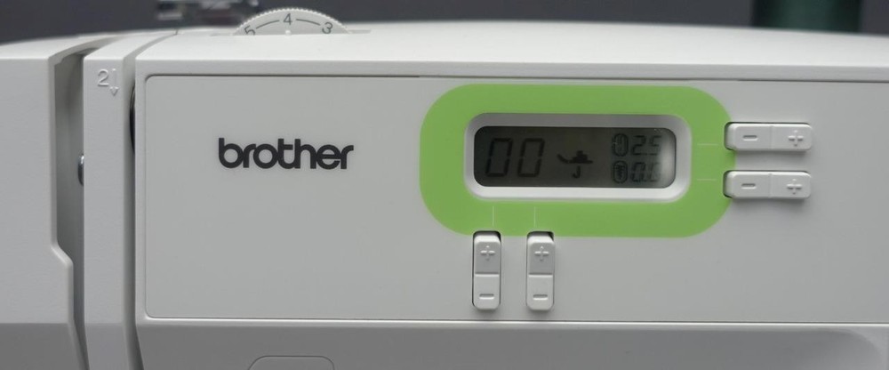 Brother ES-2000 Lightweight Portable Sewing Machine +Manual/Rolling Case Tested