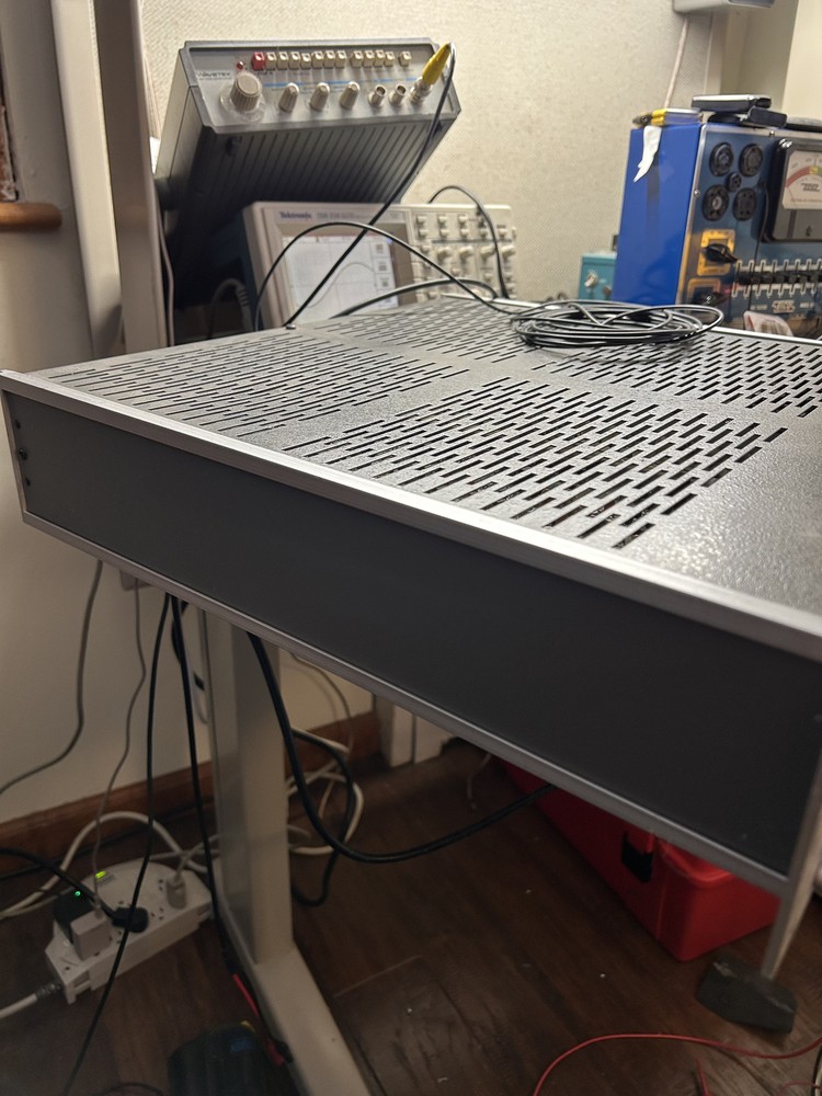 Krohn-Hite 5500 rack mountFunction generator