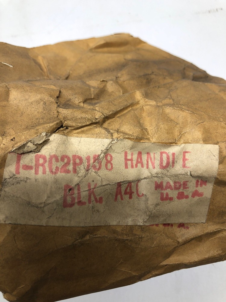 One RC2P158 Black Handle