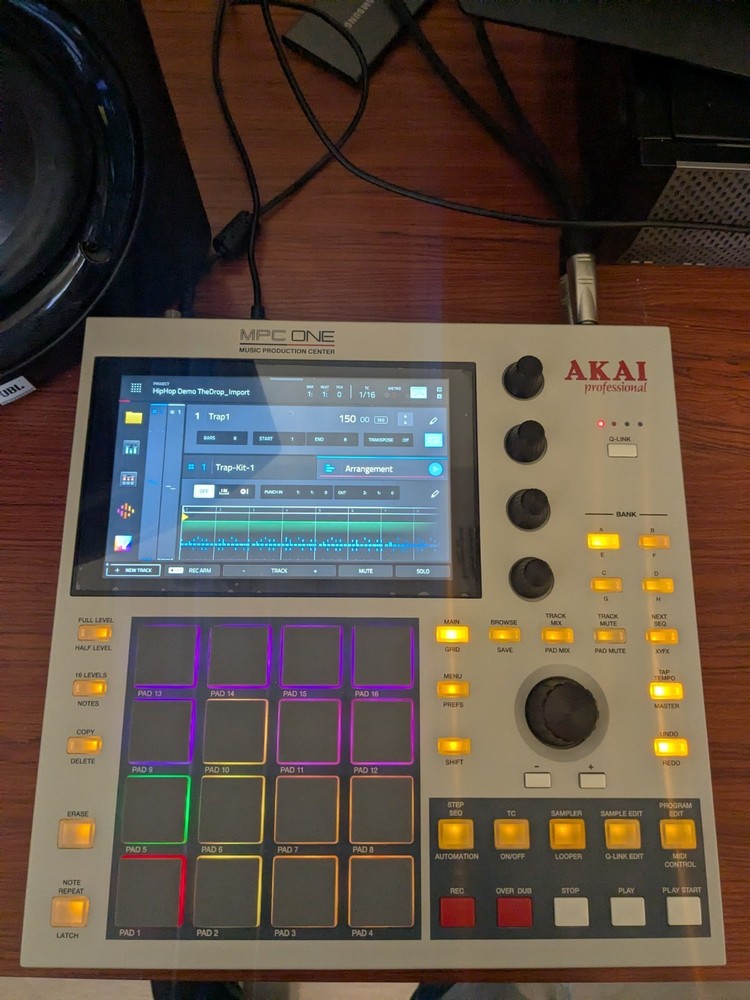 Akai MPC One Retro Edition