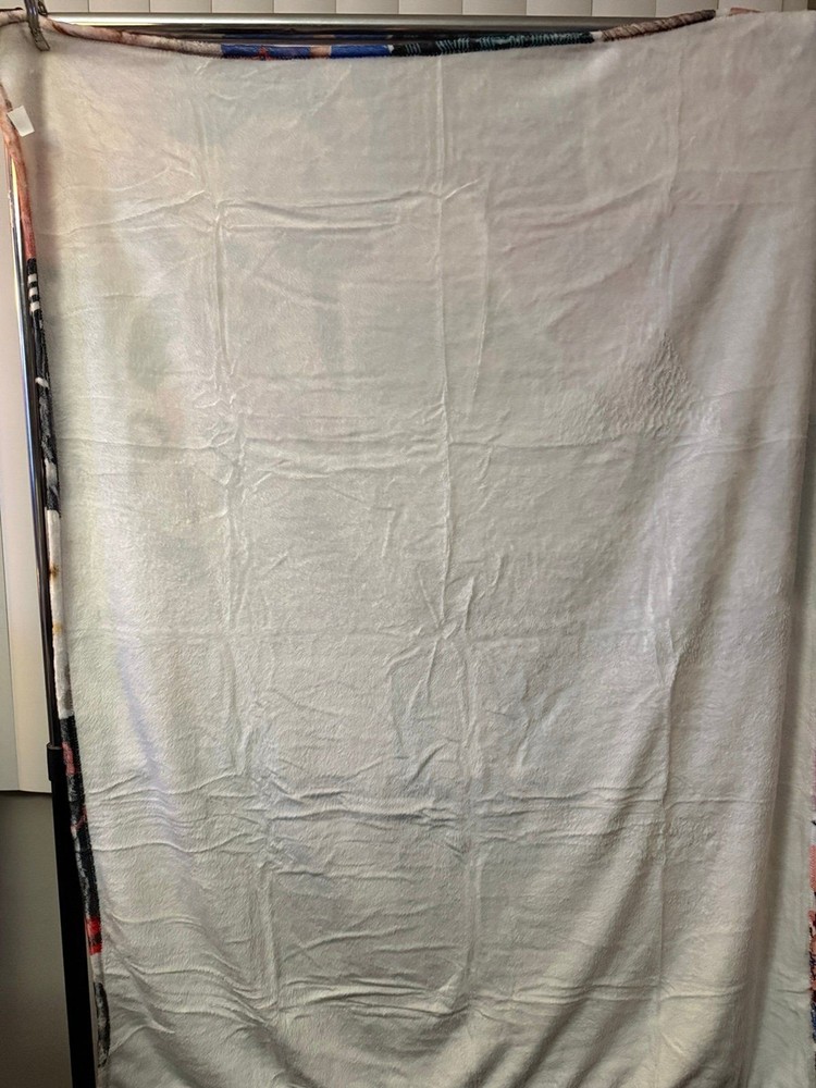 NWOT Taylor Swift Soft Throw Blanket 50” X 40”