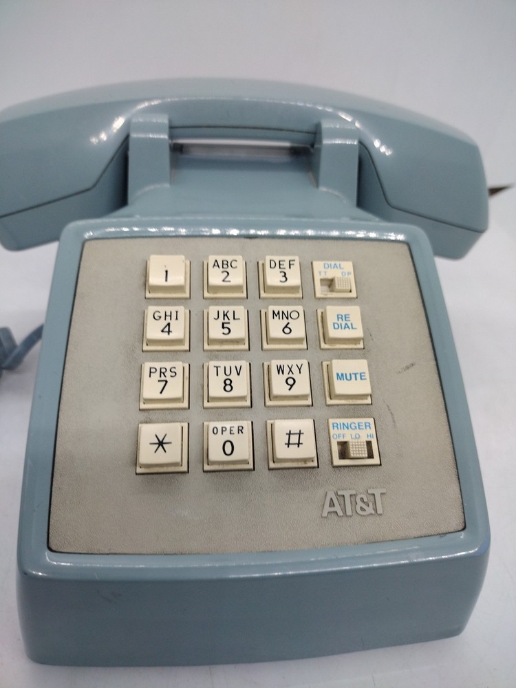 Vintage ATT CS2500DMGH Robin Egg Blue Push Button Desk Phone • Untested