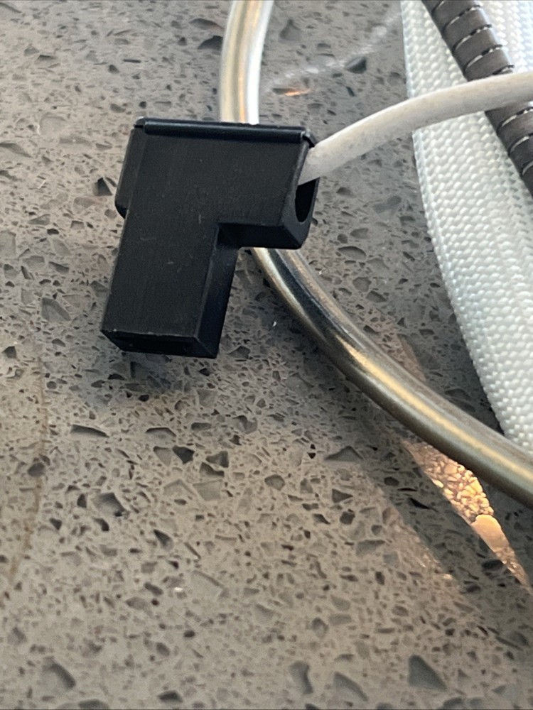 ￼ 233–4 8999–05A￼Pilot Assembly ￼