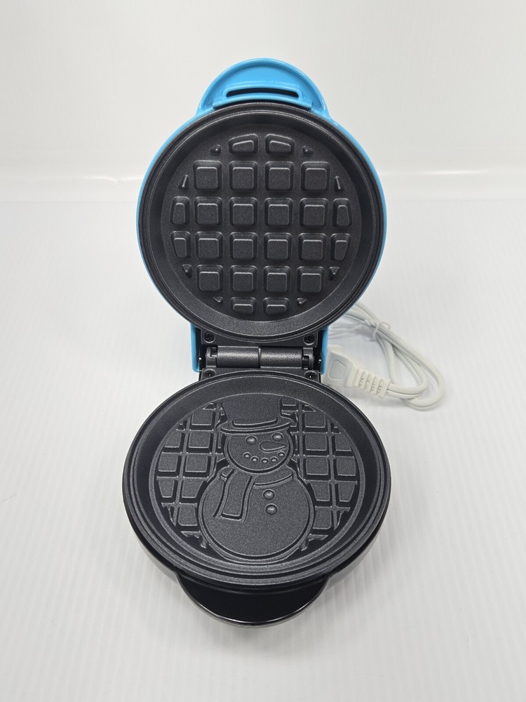 "My Mini" Waffle Maker Snowman Small Waffle 5" Plate