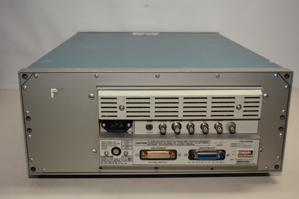 ^ Tektronix 2755P Programmable Spectrum Analyzer #W3783