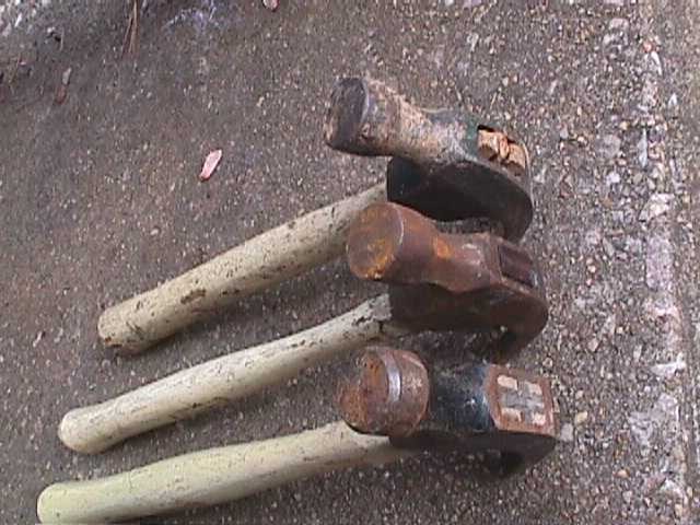 THREE VINTAGE CLAW HAMMERS