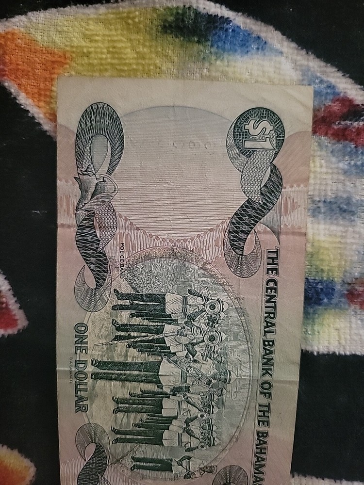 Bahamas One Dollar $1 Banknote 1974