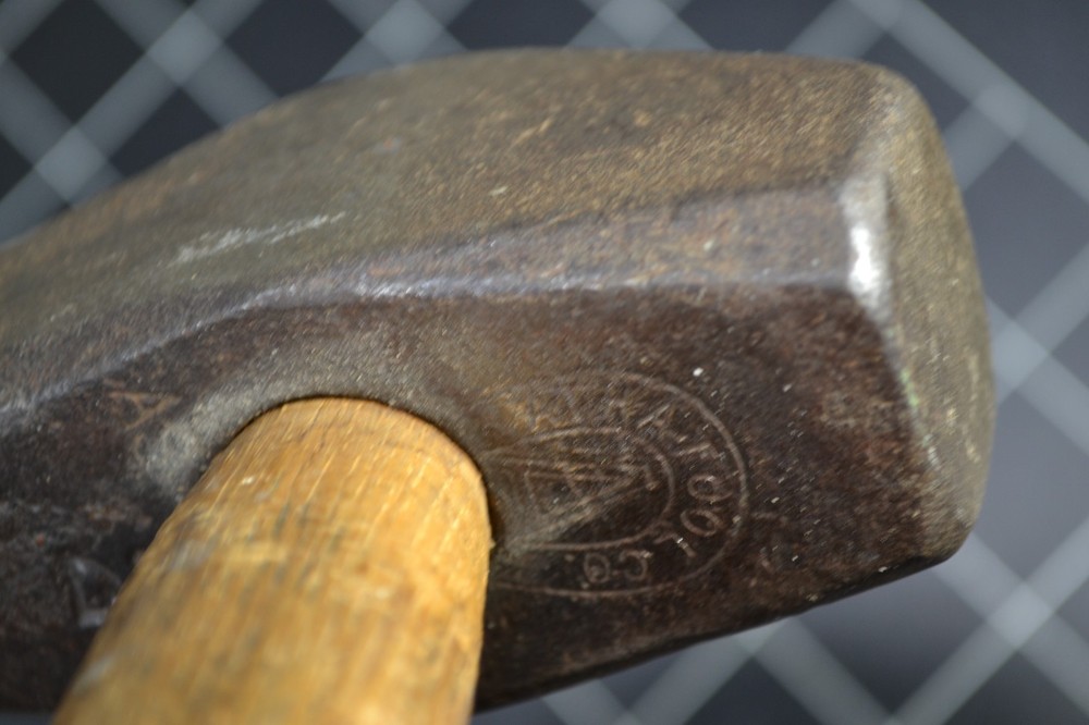 ATHA - 2# - HAND DRILLING HAMMER