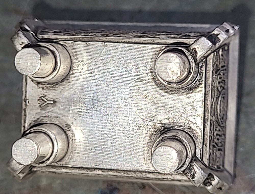 Small white copper rectangular serving dragon Xuande burner小型白铜盛龙宣德炉 j8