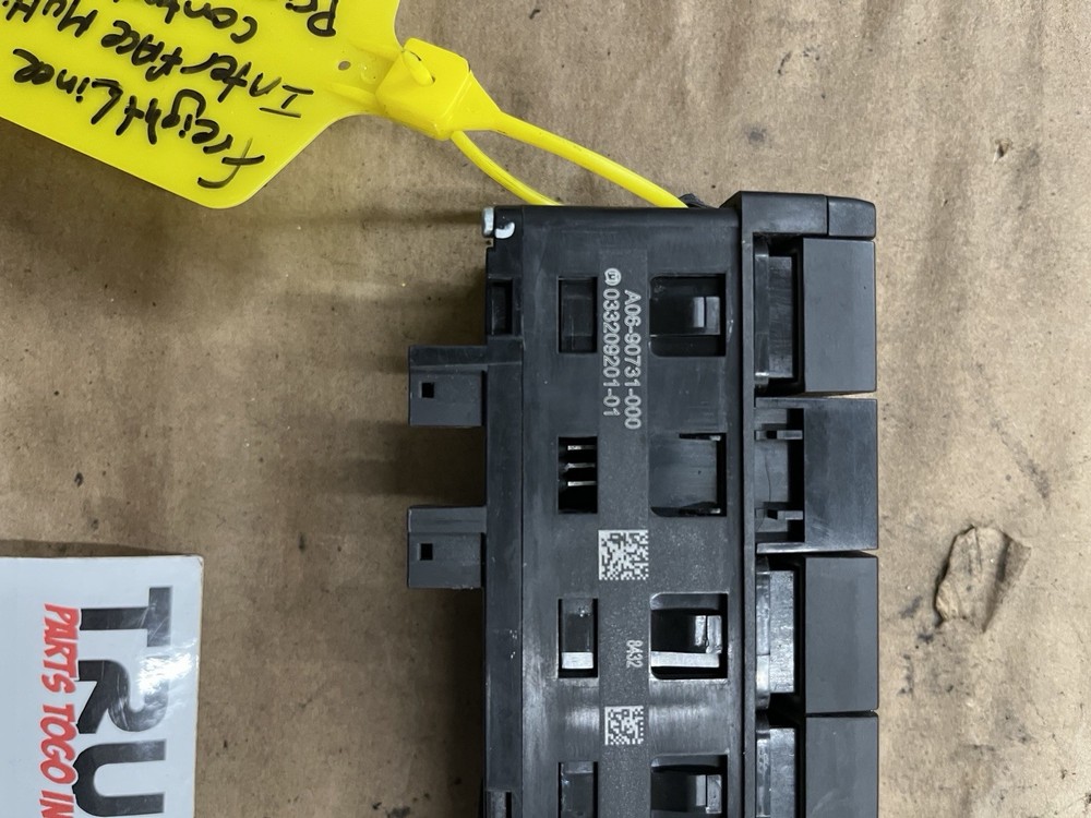 FREIGHTLINER INTERFACE MULTIPLEXING CONTROL MODULE - A06-90731-000
