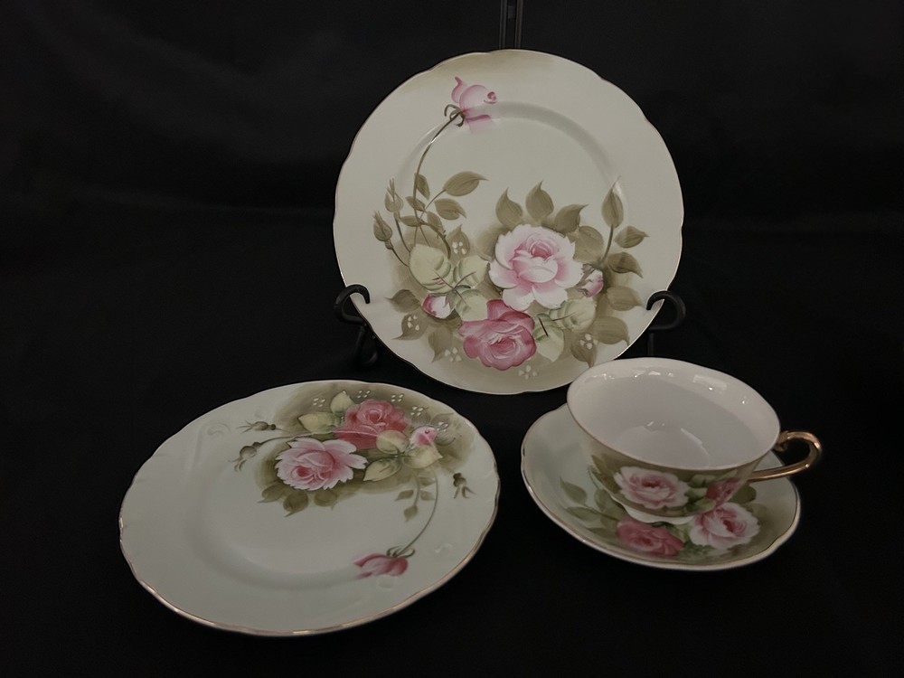12-5 piece place setting Lefton China + accessories