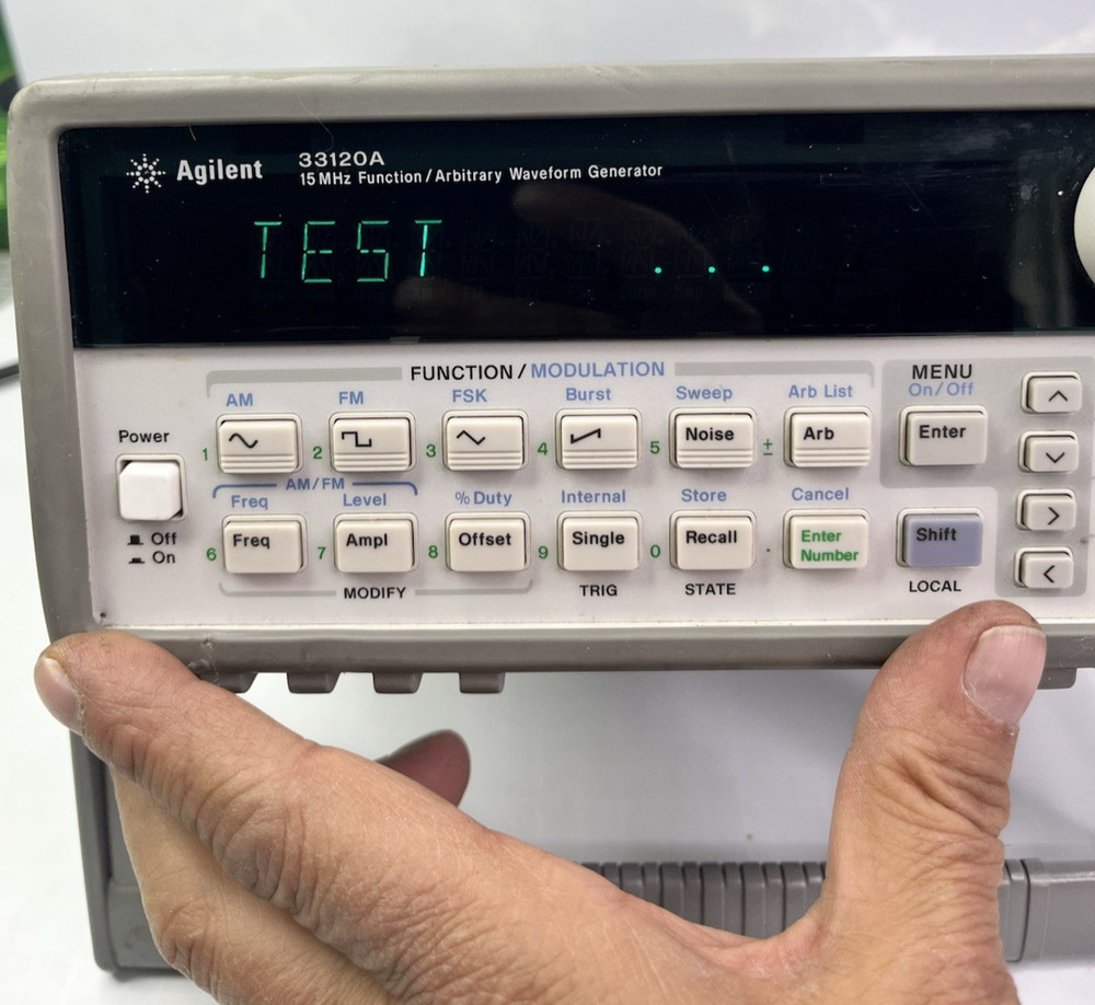 Agilent 33120A 15 MHz Function / Arbitrary Waveform Generator WORKS