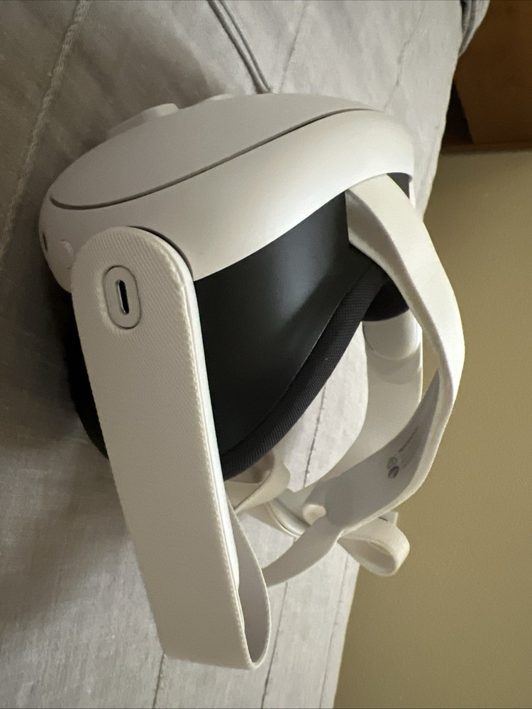 Oculus Quest 3 VR Headset 512GB with Controllers