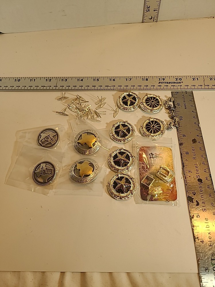 Arts & Crafts Conchos 10 Screws, Tandy BUCKLE