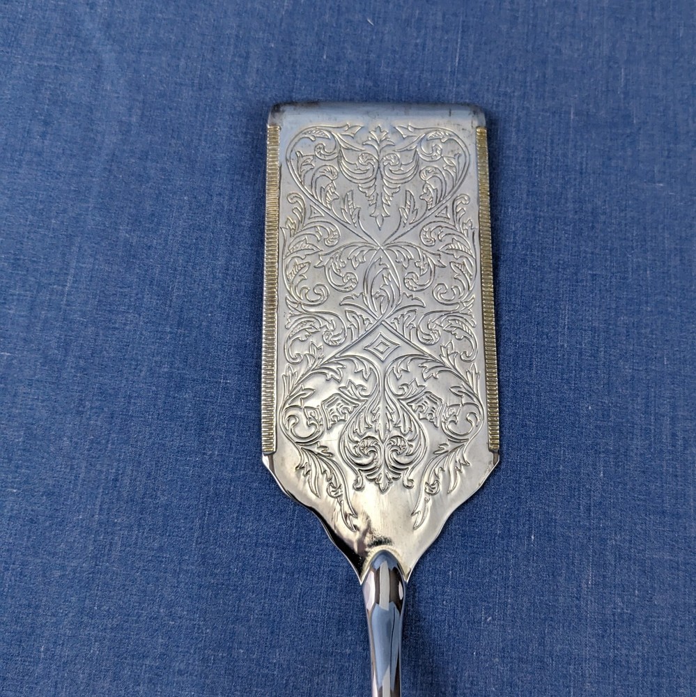 Vintage Silver Plate Vine and Leaves Pattern Cake Server Spatula 11.5"