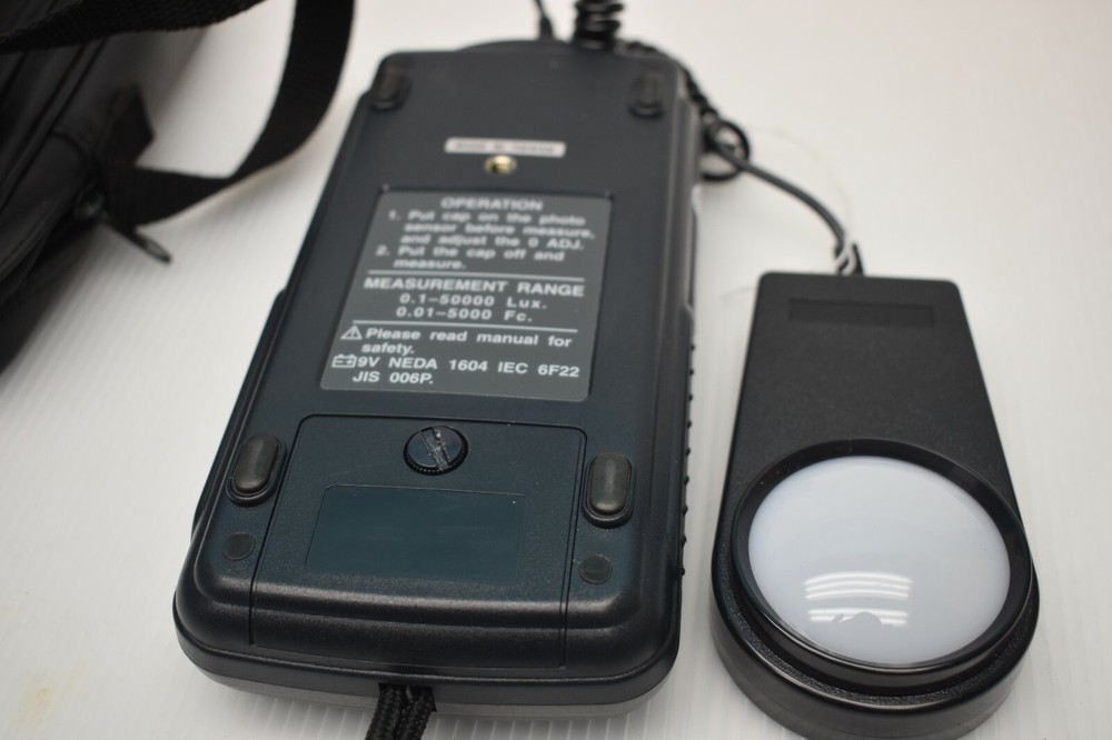 USED GREENLEE DIGITAL LIGHT METER 93-172 WITH CASE