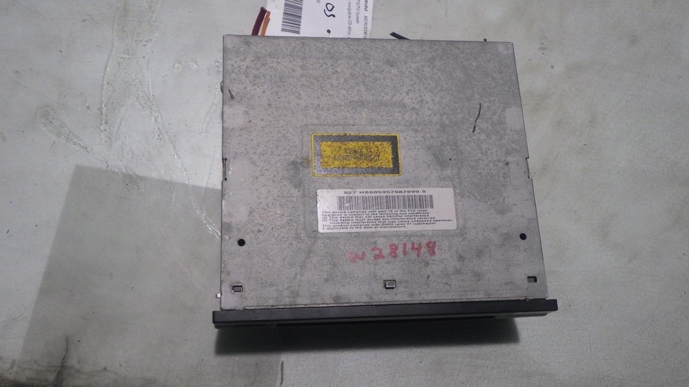 06 MERCEDES E350 Info Screen 2208703589