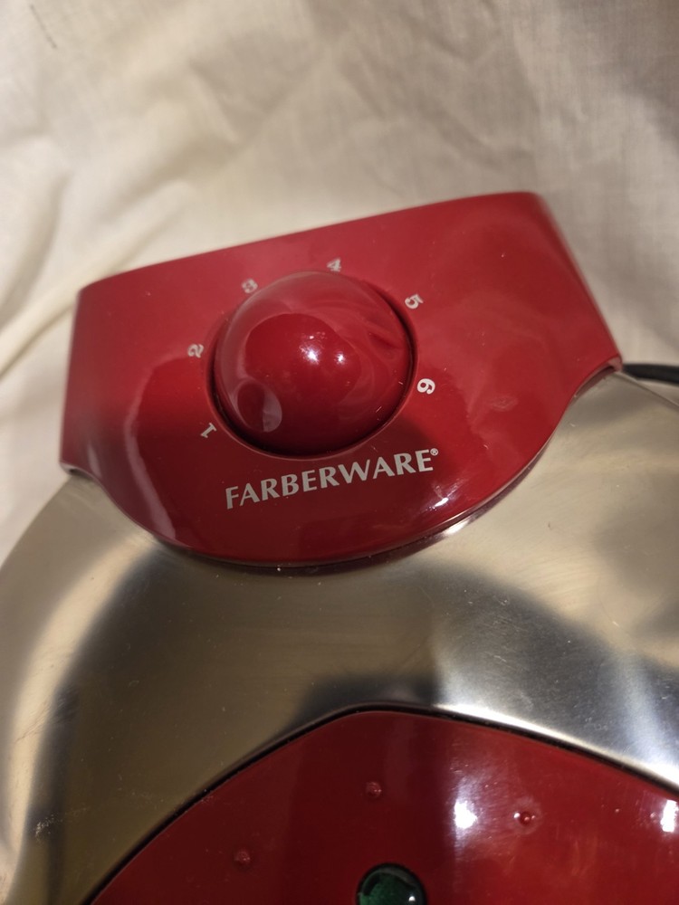 Waffle Maker Farberware Nonstick Used 1 Time Red Ctrl Bake Dial