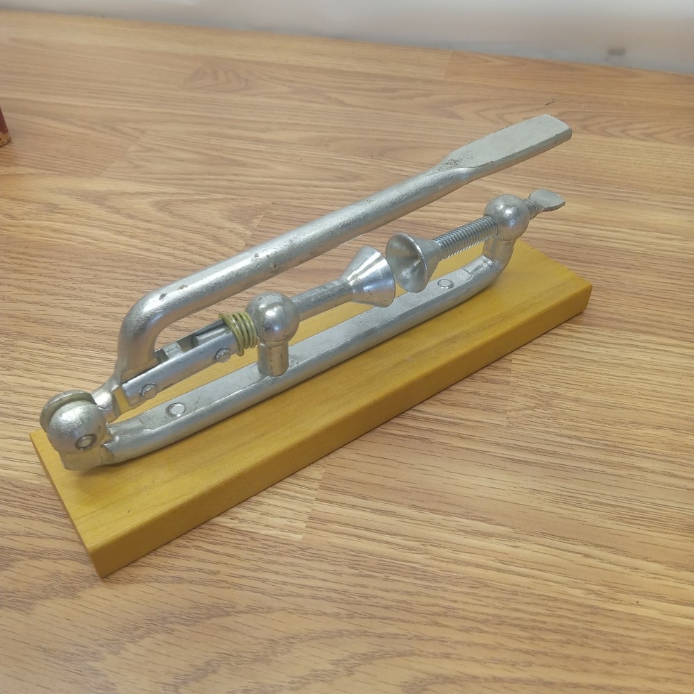 Vintage Lee ASTRO Nut Cracker With Picks