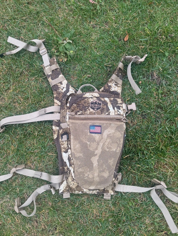 Alaska Guide Creations Stalker Hydration Pack