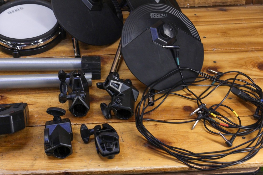 Simmons SD350 Electronic Drum Kit With Mesh Pads MISSING ITEMS