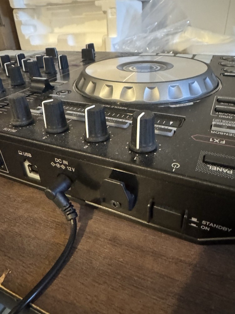 Pioneer DDJ-SR Digital DJ Controller