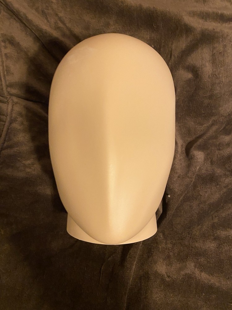 Mannequin Head Tan Skin  Used￼