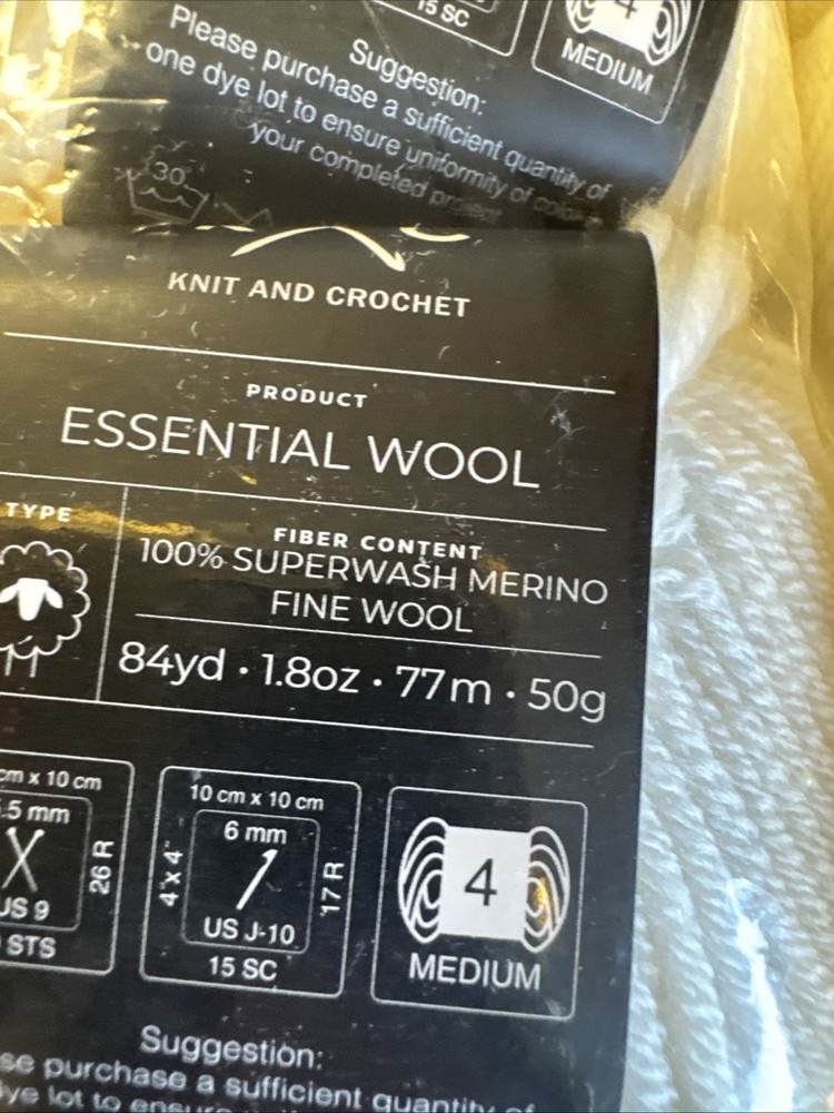 10 K+C Essential FINE Wool, BRIGHT WHITE ,NEW
