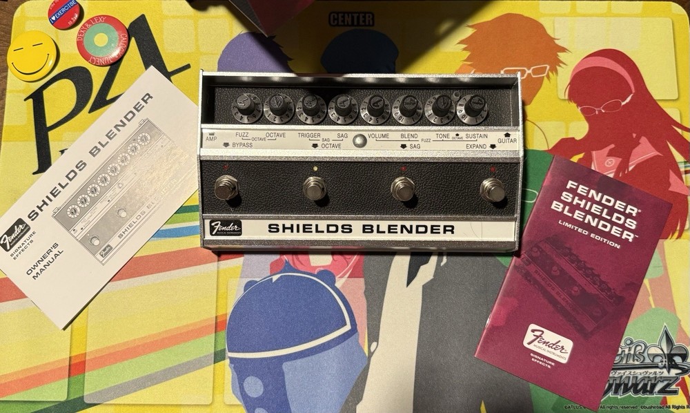 Fender Shields Blender Limited Edition Signed USB 43/100