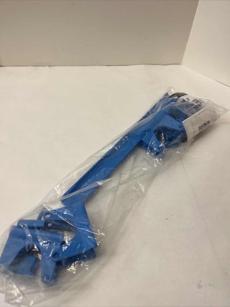 Vikan 10113 Tool Wall Bracket,16 1/2" L,Blue Color