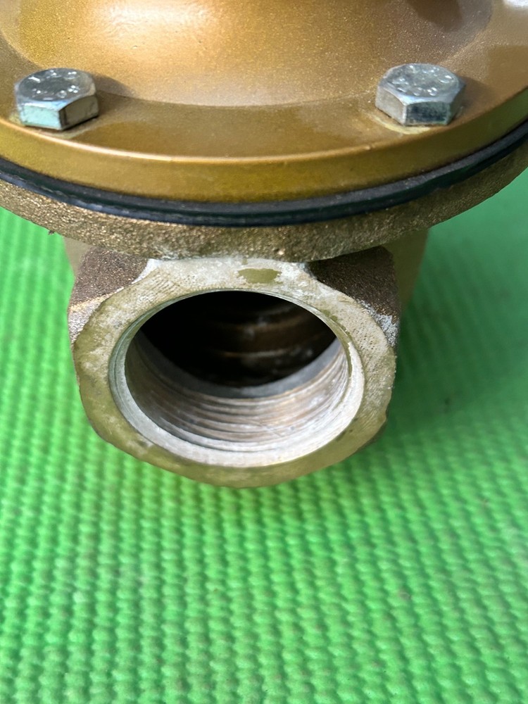 Watts Water Pressure Regulator 1 1/4" U5B LP