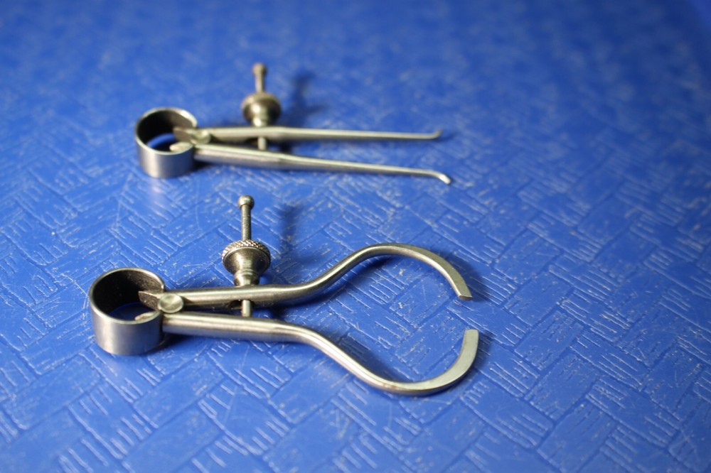 (2) Starrett Spring-Type Outside Inside Caliper 2" Solid Nut Round Leg ID OD 151