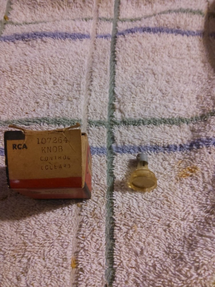 Vintage RCA 107264 Control Knob