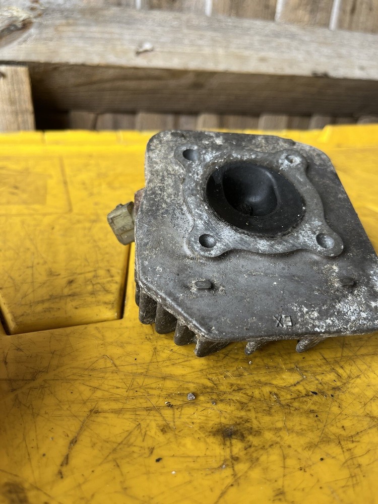 PEUGEOT SPEEDFIGHT 2 ENGINE CYLINDER HEAD OEM