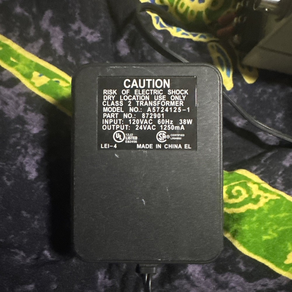 Diebold Black & White CCD/CCTV Security Camera Model/Part # 49-008485