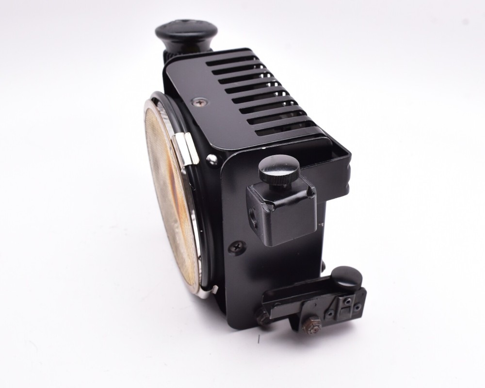 Lowel Omni Light with Scrim (#12220)