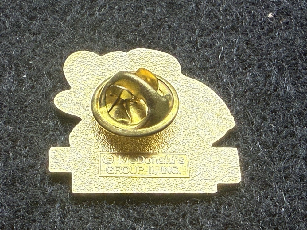 McDonalds Ty Beanie Babies Crew Lapel Pin. 2000. Mint