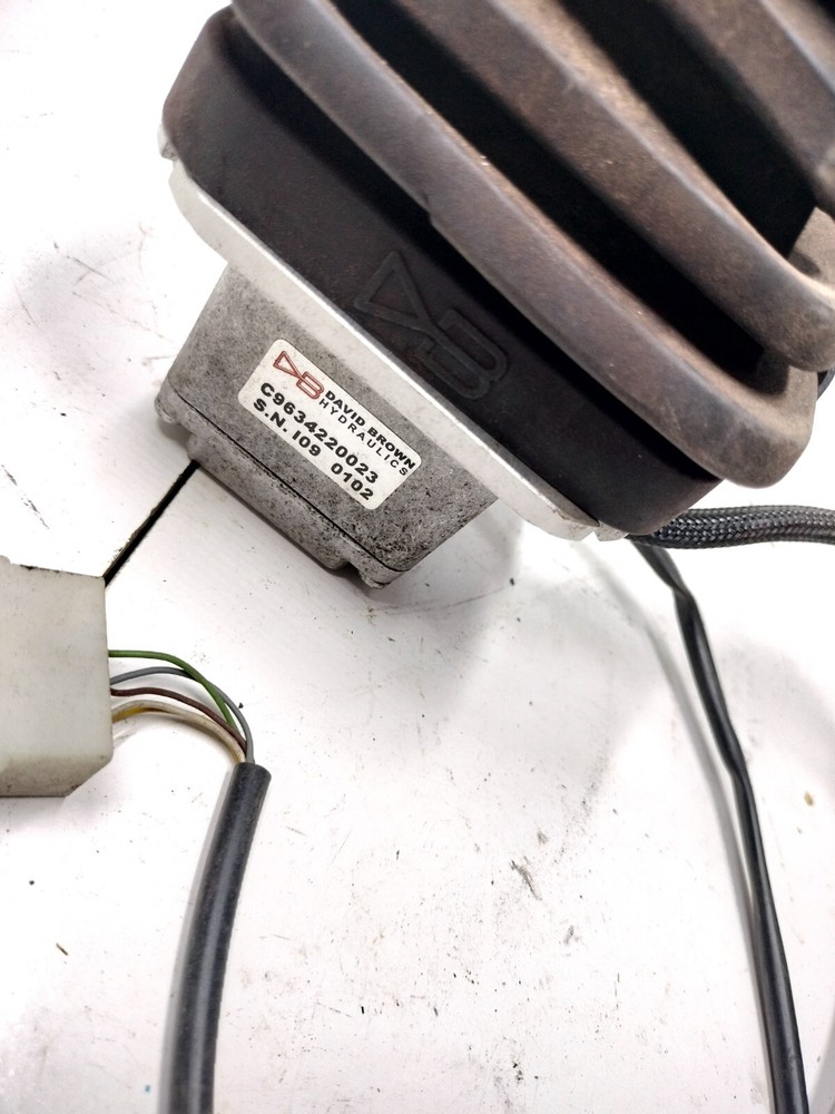 NEW - David Brown Hydraulics C9634220023 Joystick Joy Stick Controller