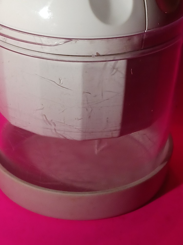 The Pampered Chef Food Chopper
