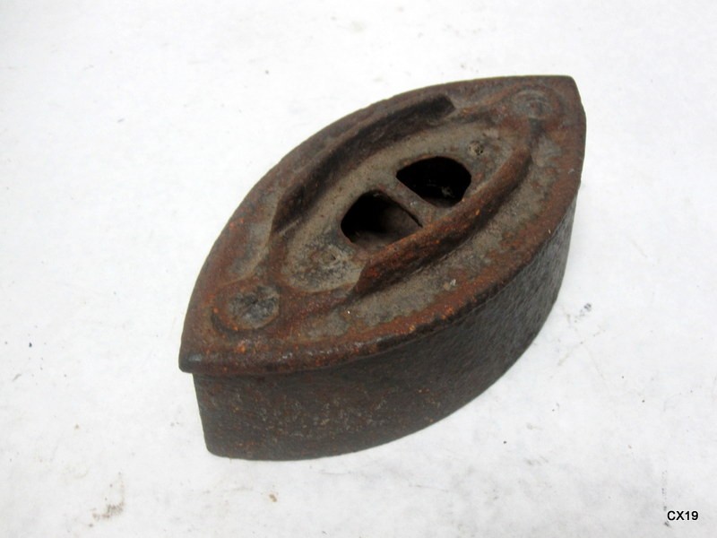 Vintage Sad Iron Mrs Potts 6”