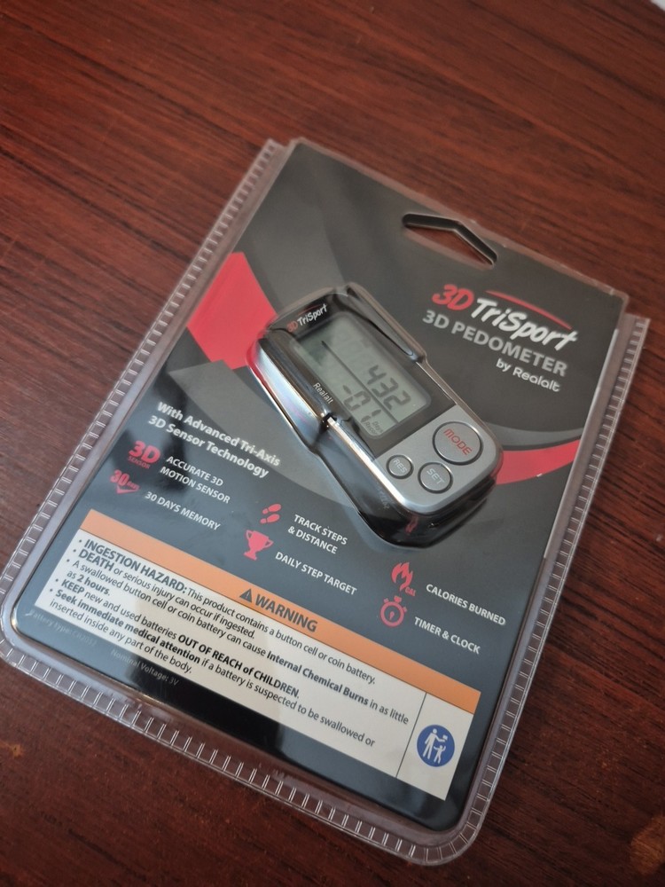 3DTriSport Walking 3D Pedometer with Clip and Strap, Accurate Step Counter