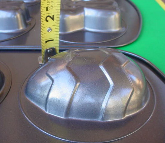 WILTON EASTER BUNNY Rabbit EGG Cake Pan Mold