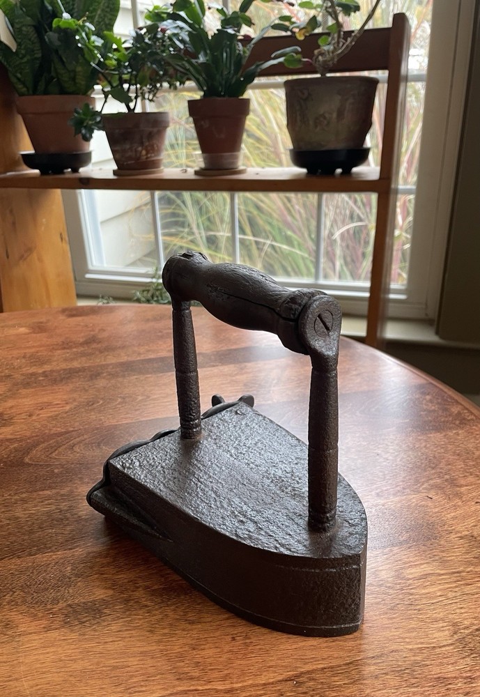 EARLY HAND FORGED 19TH CENT. IRON (J)