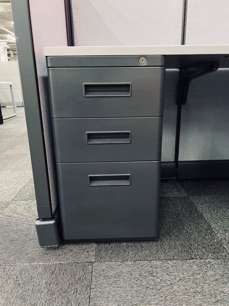 Herman Miller AO2 5x5 Used Cubicles