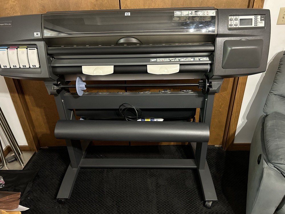 HP DesignJet 1050c Large Format Color Plotter