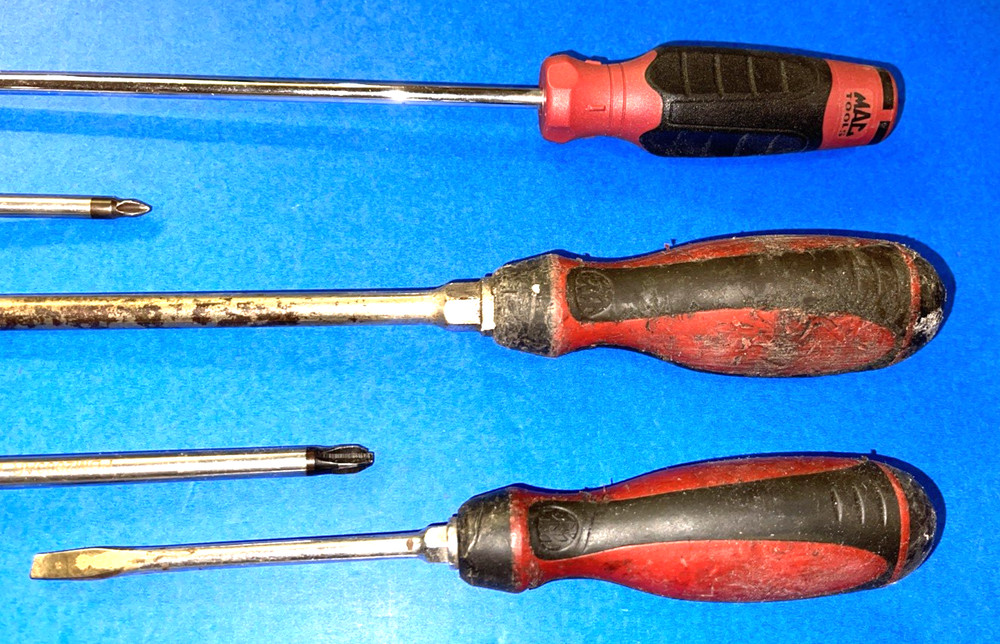 MAC TOOLS 9 PIECE ASSORTED SCREWDRIVER SET & BIT DRIVER
