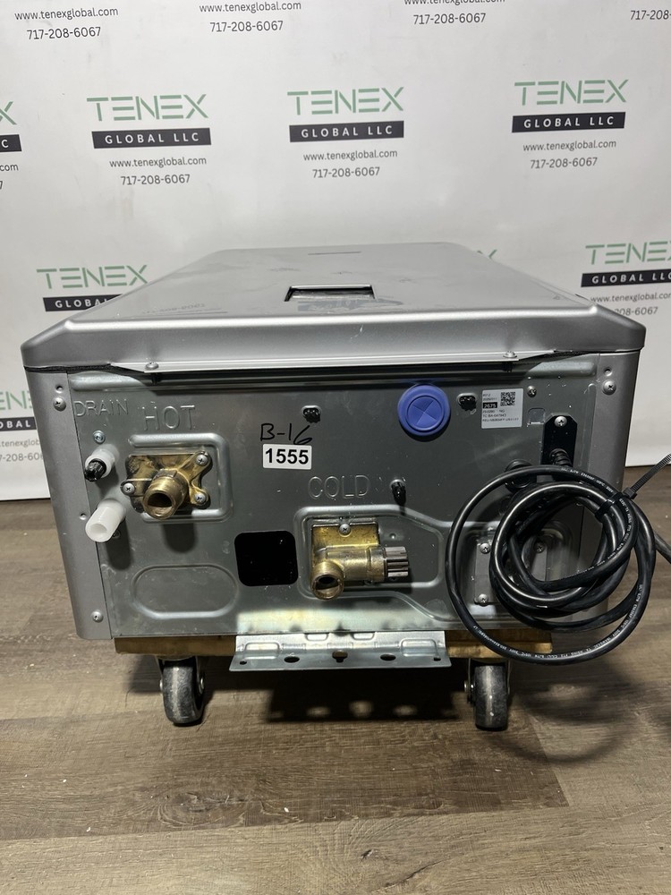 Rinnai RX180iN Smart Sense Nat Gas/Propane Tankless Water Heater (B-16 #1555)